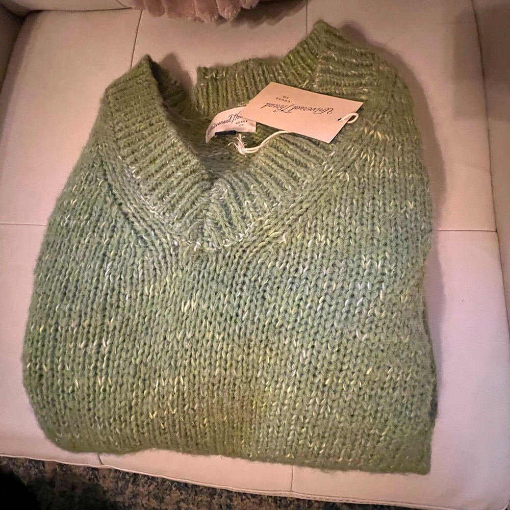 Green Long Sleeved Sweater